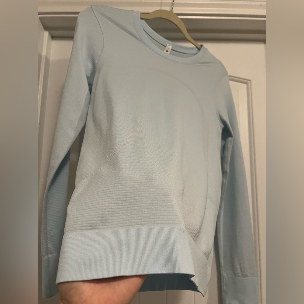 Lululemon Swiftly Tech Long Sleeve 2.0 Top Blue Size 4  Lightweight Athleisure - Picture 4 of 11